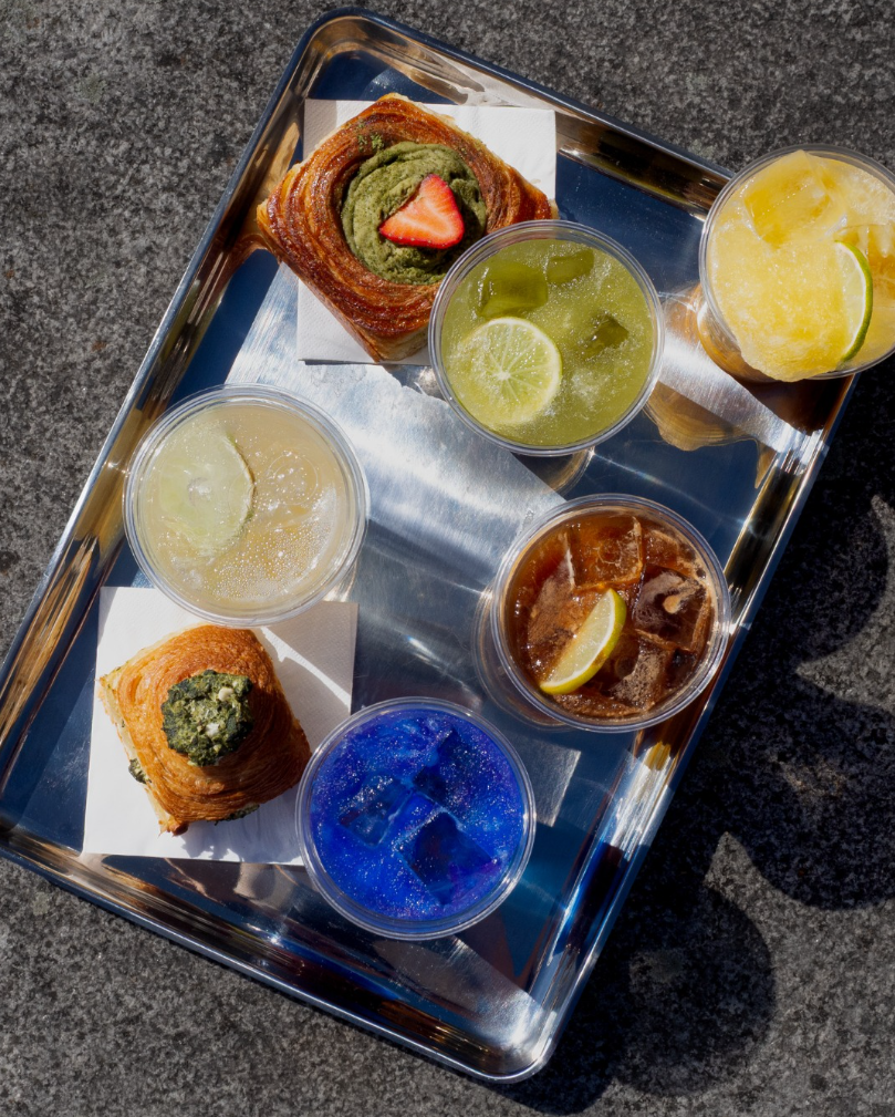 Specialty Drinks & Buns